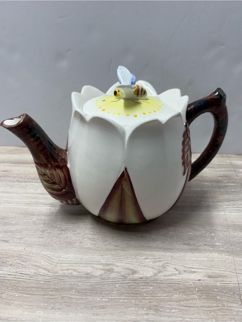 Bee Lid Floral Ceramic Teapot in White and Brown Lefton